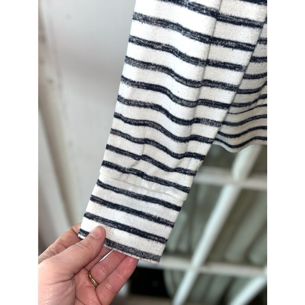 A New Day Women’s Size XS White & Black Striped Pullover Preppy Sweater Hoodie - Picture 3 of 10